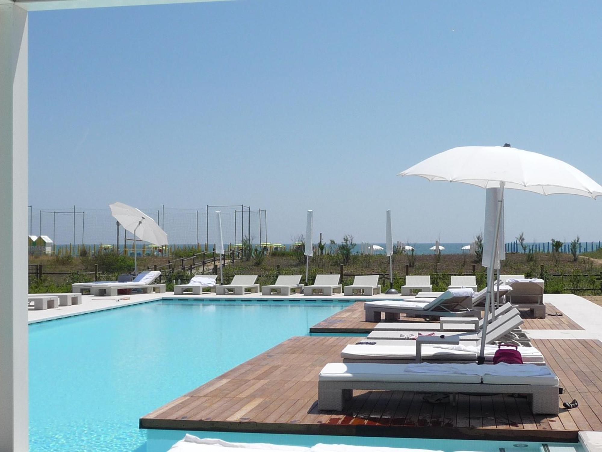Hotel Mediterraneo Suite&Residence Lido di Jesolo Exterior photo